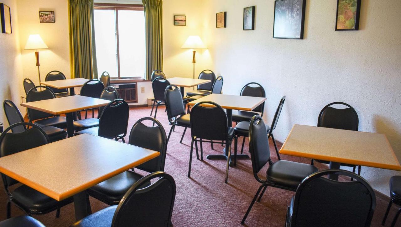 Magnuson Hotel Country Inn Ishpeming Zewnętrze zdjęcie